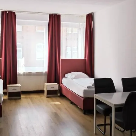 Apartment Othman Falkenstrasse 26, 4.og L *